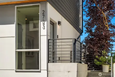 2723 Yale Terrace Avenue E Seattle WA 98102