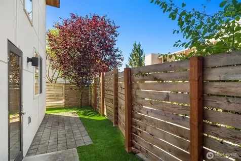 2723 Yale Terrace Avenue E Seattle WA 98102