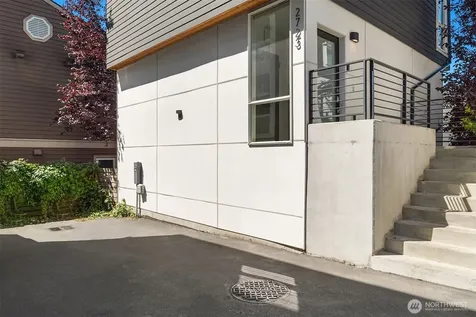 2723 Yale Terrace Avenue E Seattle WA 98102