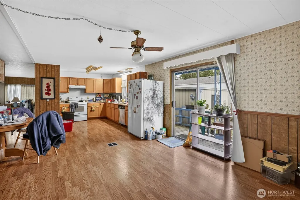 380 E Pole Road Lynden WA 98264