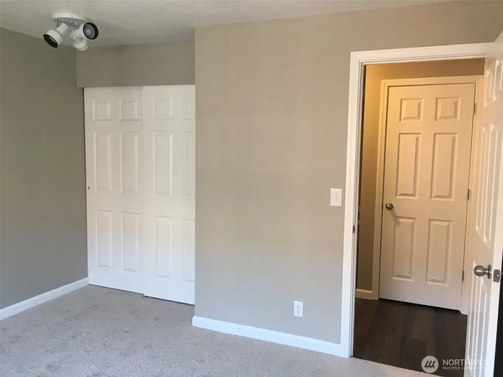 712 N 143rd Street Seattle WA 98133