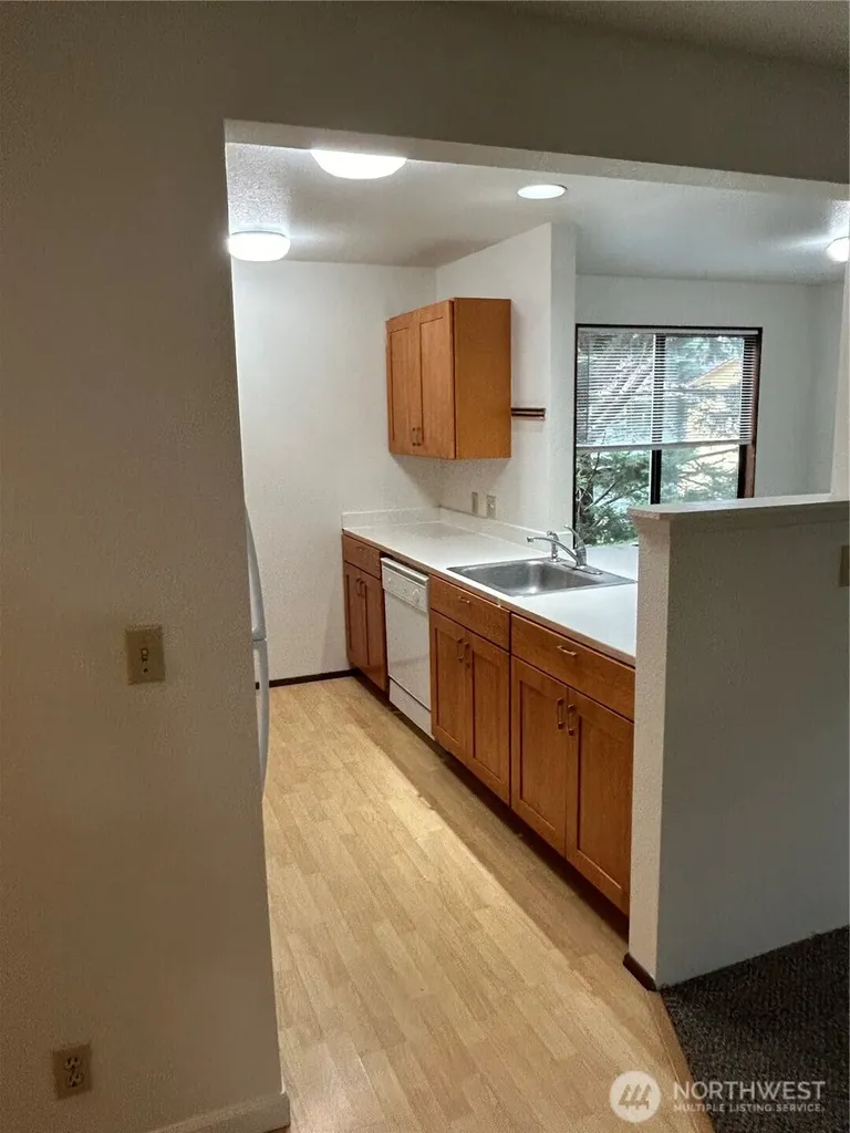 712 N 143rd Street Seattle WA 98133