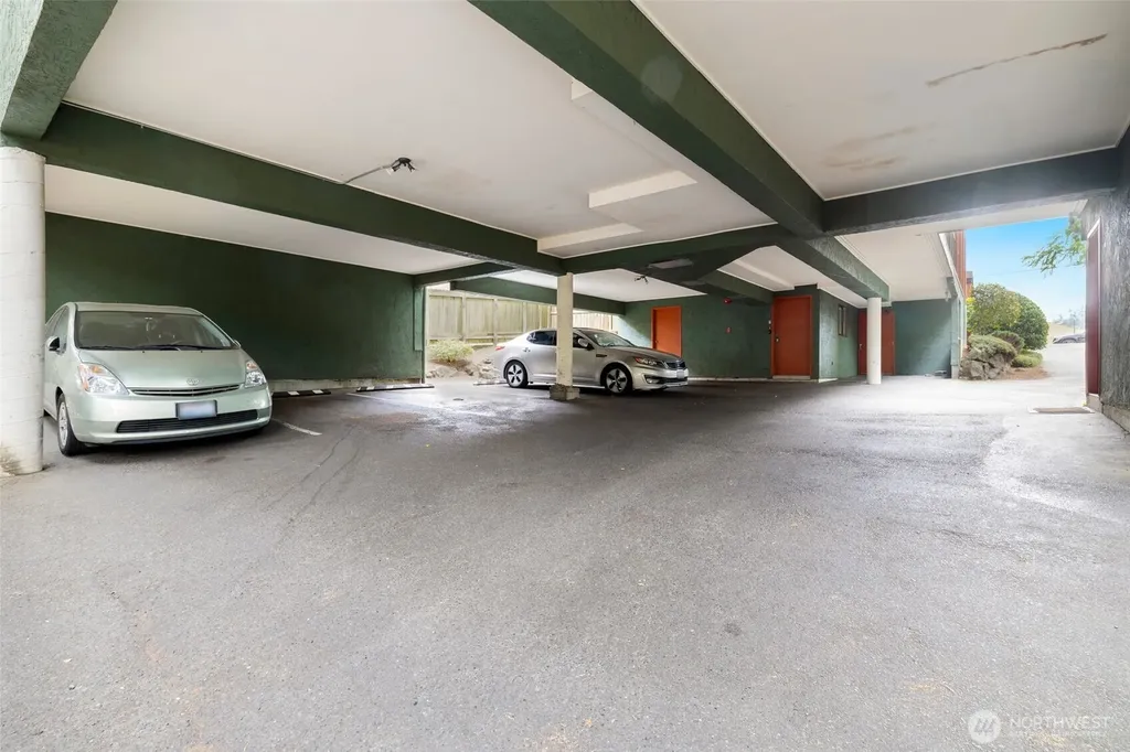 712 N 143rd Street Seattle WA 98133