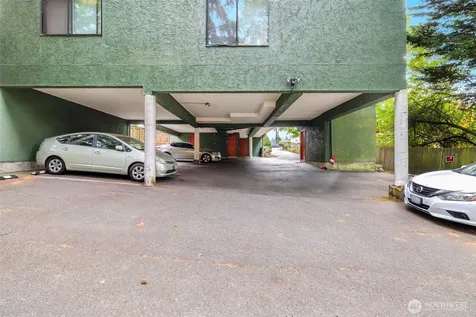 712 N 143rd Street Seattle WA 98133
