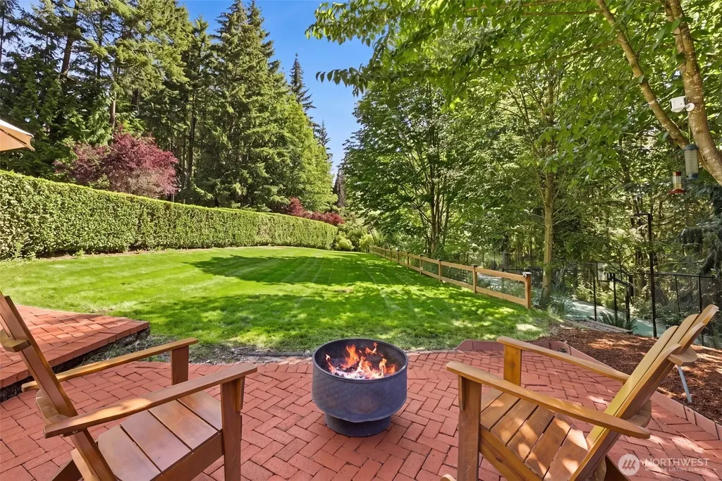 14330 178th Lane NE Woodinville WA 98072
