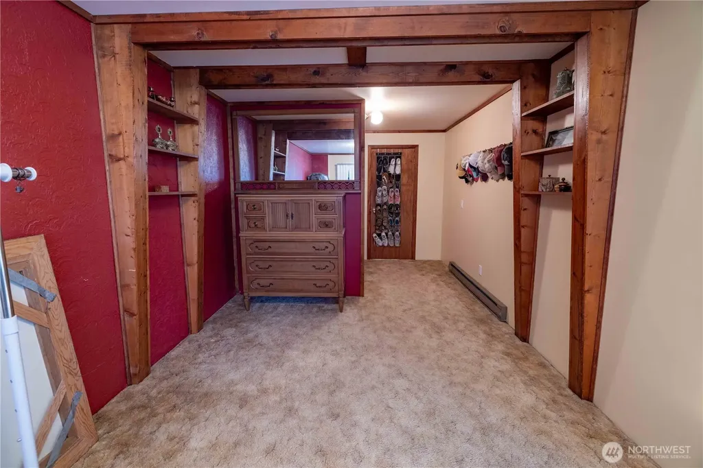 66 Boundary Point Road Oroville WA 98844