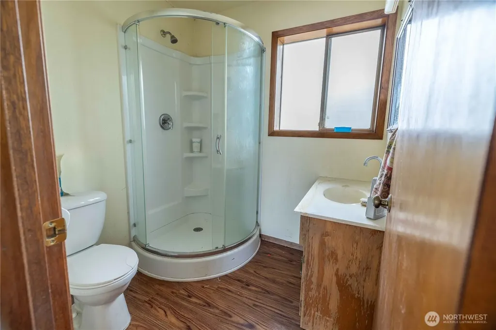 66 Boundary Point Road Oroville WA 98844