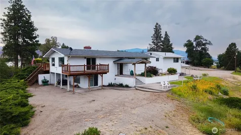 66 Boundary Point Road Oroville WA 98844