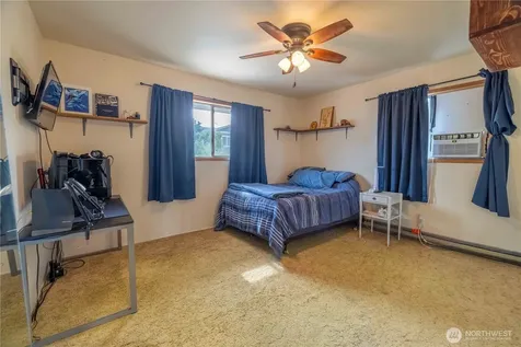 66 Boundary Point Road Oroville WA 98844