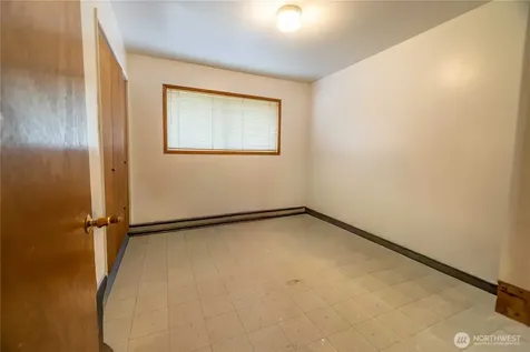 66 Boundary Point Road Oroville WA 98844