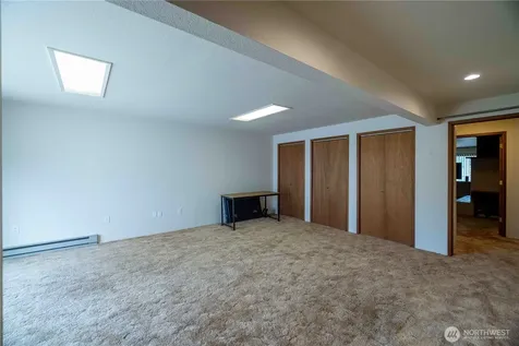 66 Boundary Point Road Oroville WA 98844