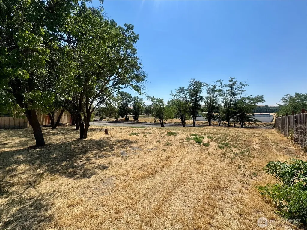 316 E 2nd Street Prescott WA 99348