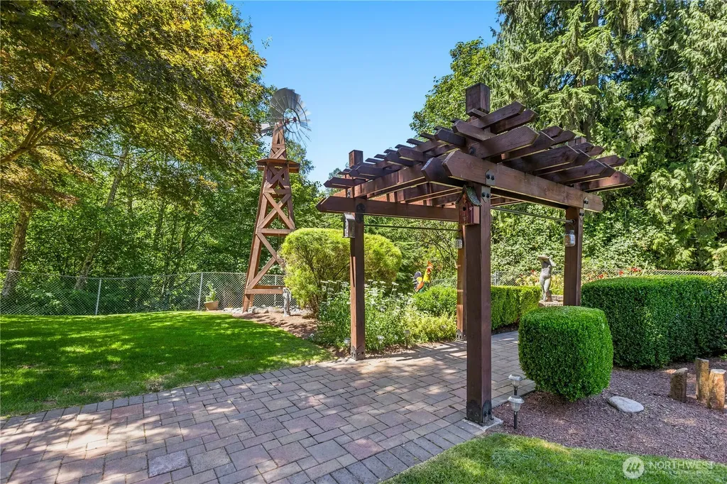 10929 180th Street SE Snohomish WA 98296