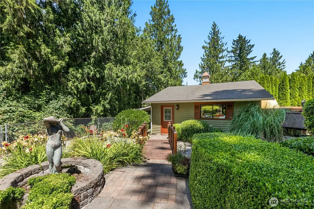 10929 180th Street SE Snohomish WA 98296