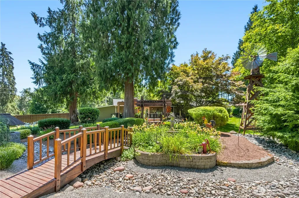 10929 180th Street SE Snohomish WA 98296