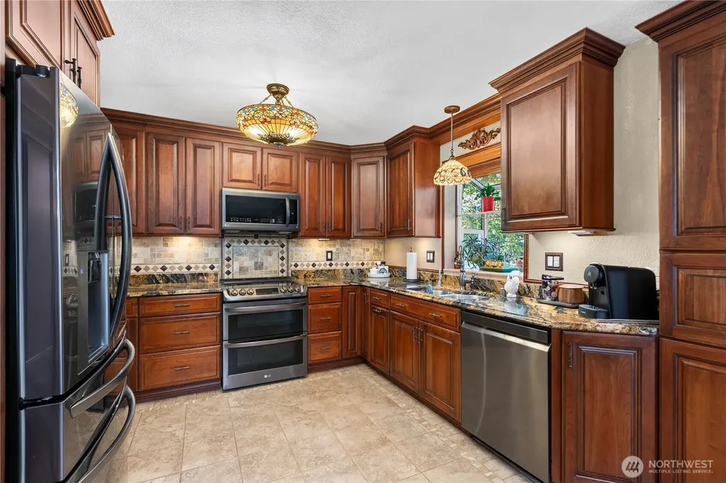 10929 180th Street SE Snohomish WA 98296
