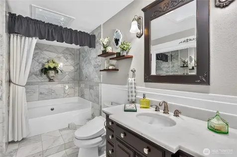 10929 180th Street SE Snohomish WA 98296