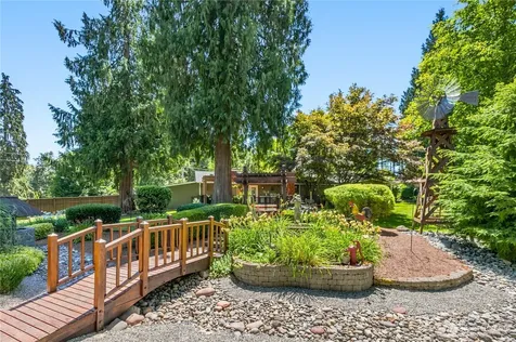 10929 180th Street SE Snohomish WA 98296