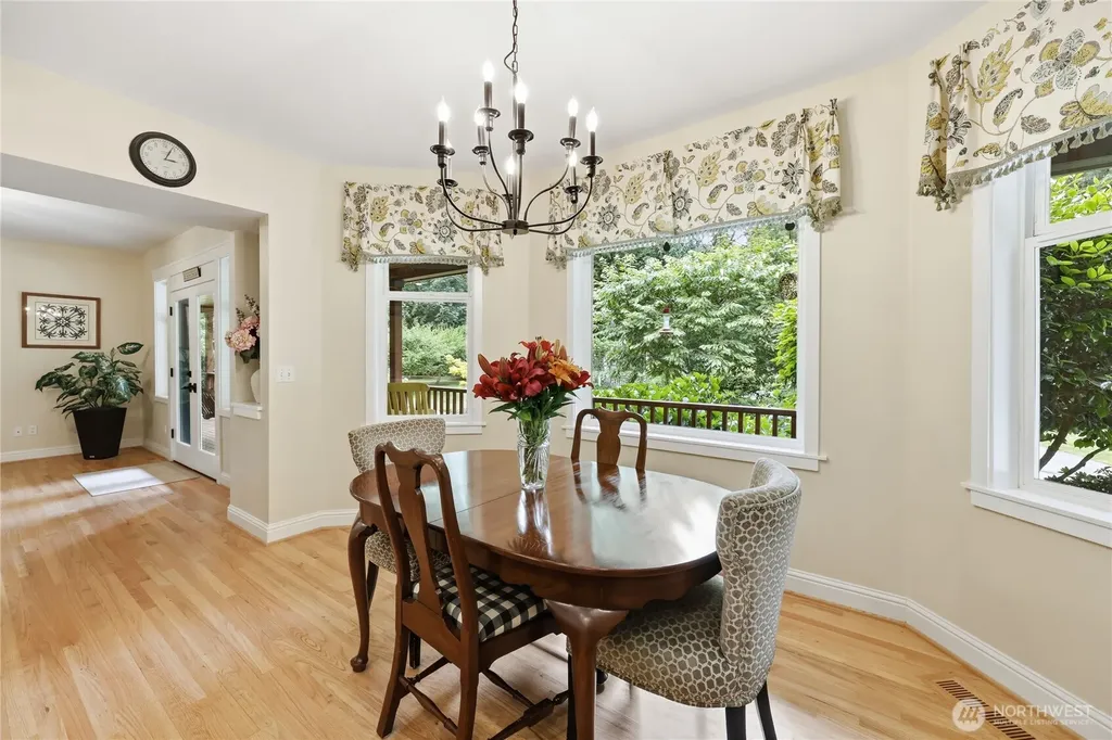 8724 NE Laughing Salmon Lane Bainbridge Island WA 98110