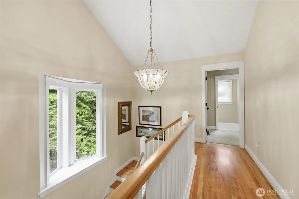 8724 NE Laughing Salmon Lane Bainbridge Island WA 98110