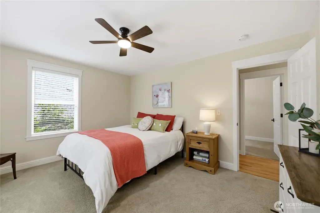 8724 NE Laughing Salmon Lane Bainbridge Island WA 98110