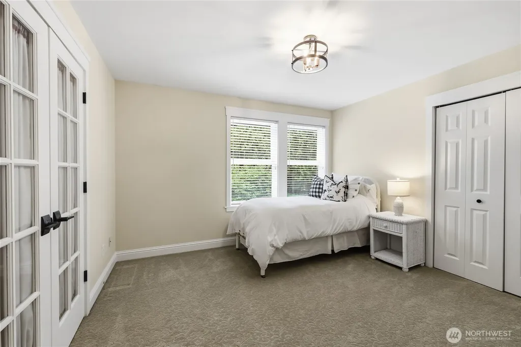 8724 NE Laughing Salmon Lane Bainbridge Island WA 98110