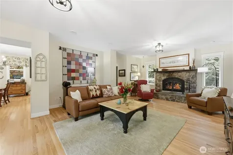 8724 NE Laughing Salmon Lane Bainbridge Island WA 98110