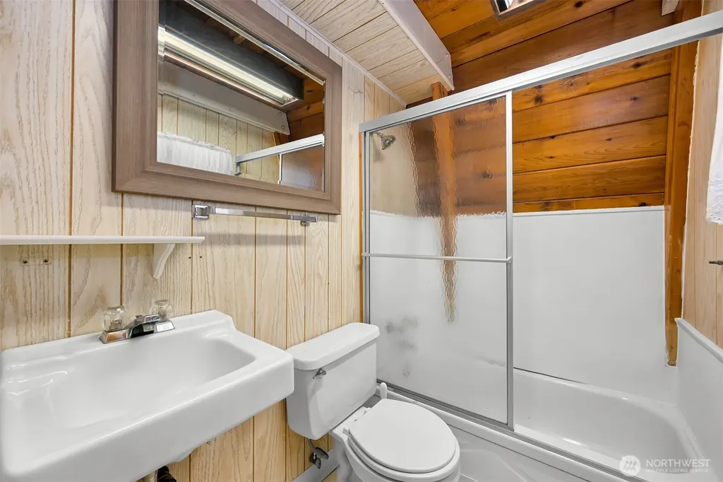 7582 Morrison Avenue Blaine WA 98230