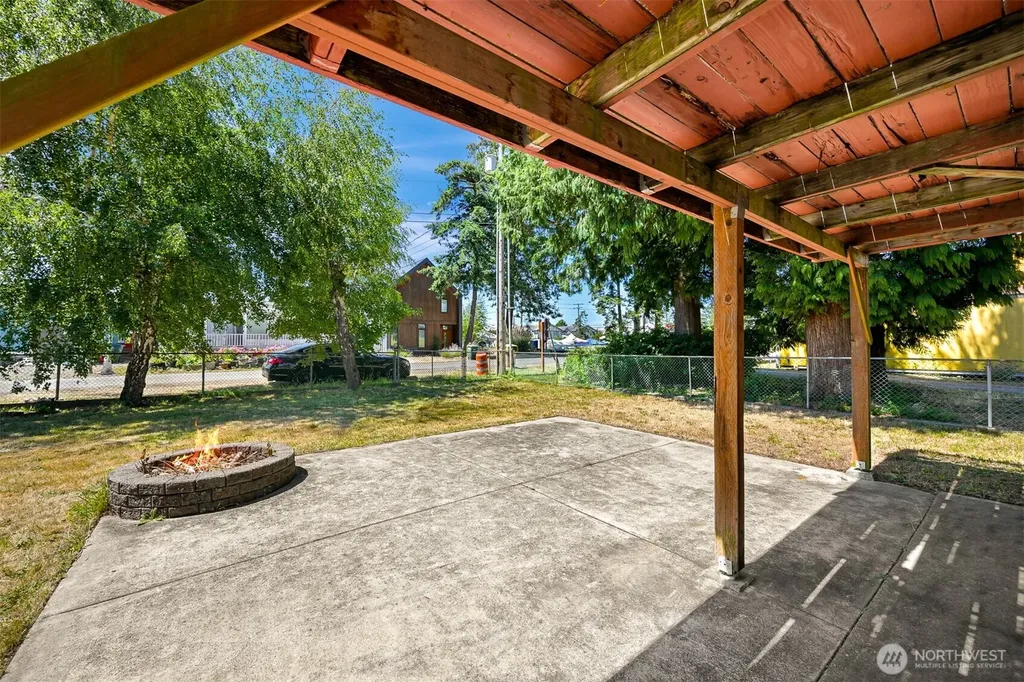 7582 Morrison Avenue Blaine WA 98230