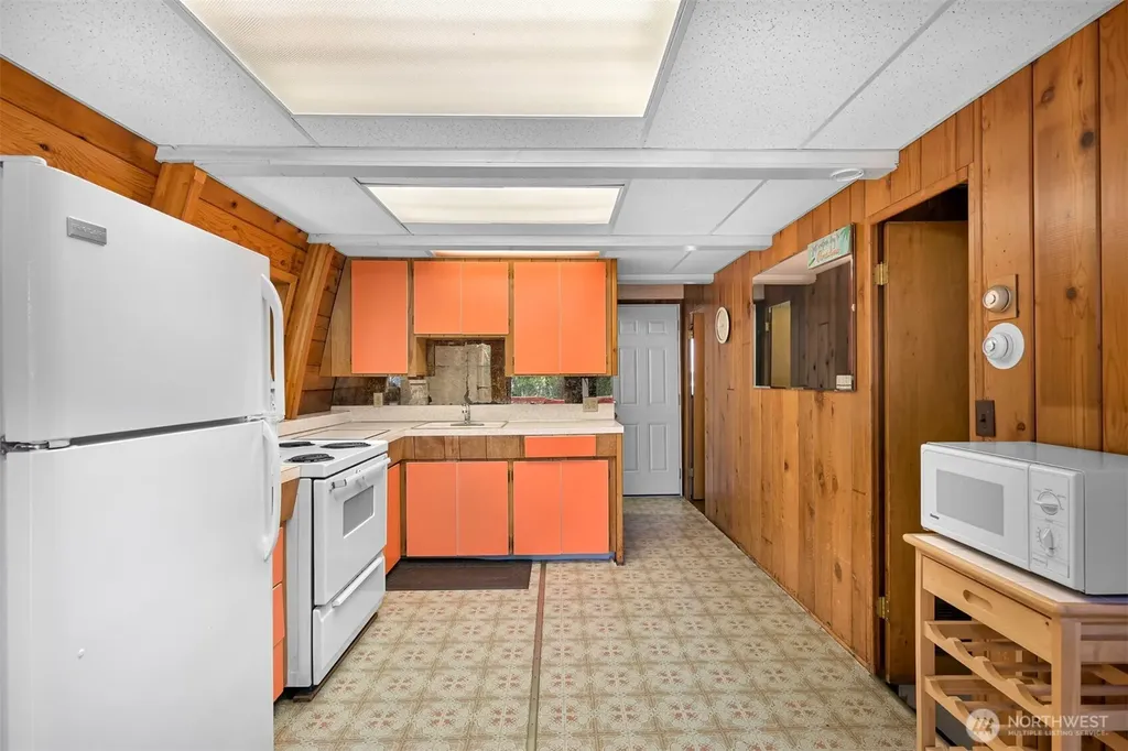 7582 Morrison Avenue Blaine WA 98230