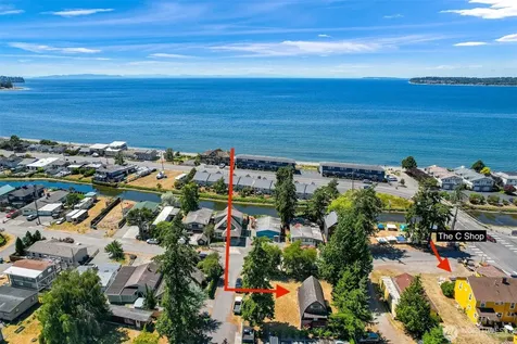 7582 Morrison Avenue Blaine WA 98230