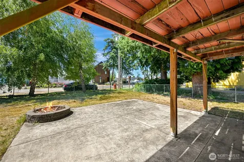 7582 Morrison Avenue Blaine WA 98230