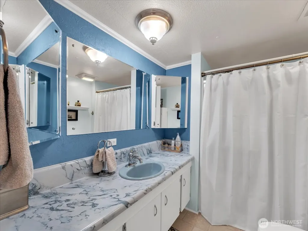 18501 52nd Avenue W Lynnwood WA 98037