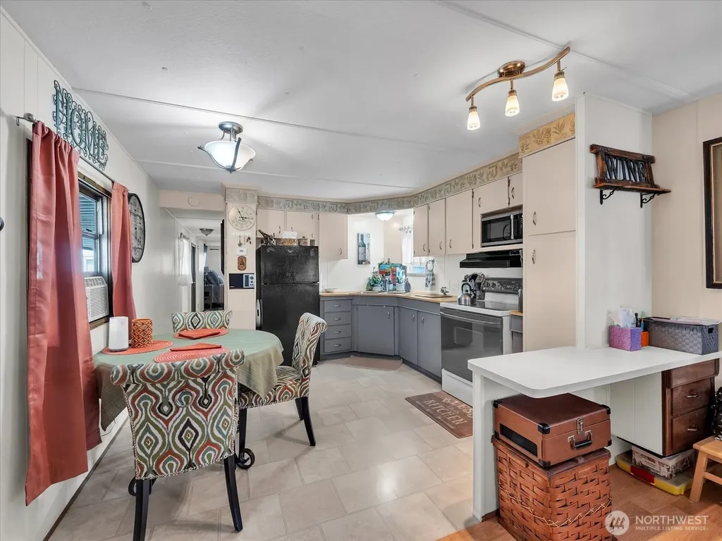 18501 52nd Avenue W Lynnwood WA 98037