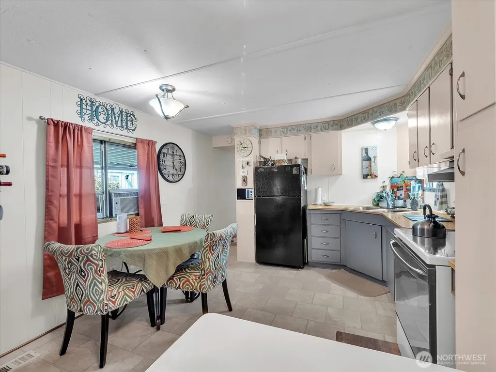 18501 52nd Avenue W Lynnwood WA 98037