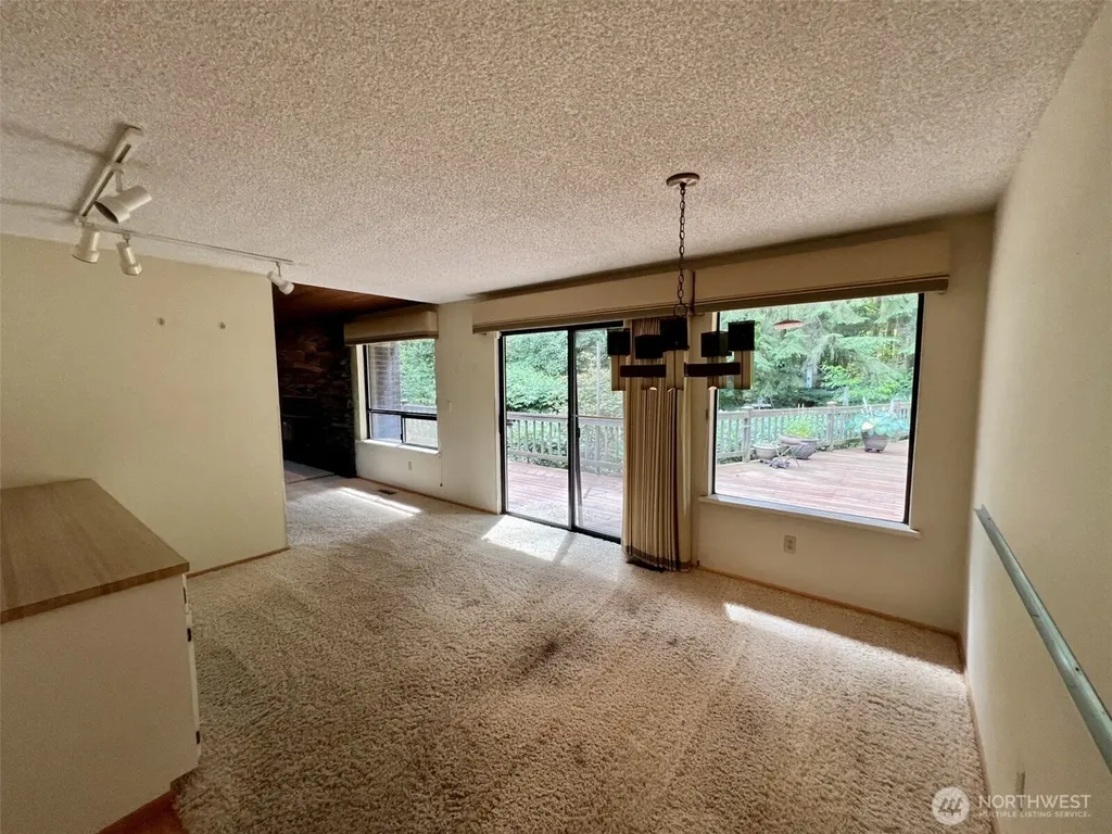 39045 258th Avenue SE Enumclaw WA 98022
