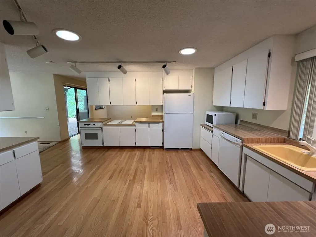 39045 258th Avenue SE Enumclaw WA 98022
