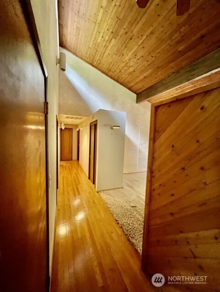 39045 258th Avenue SE Enumclaw WA 98022