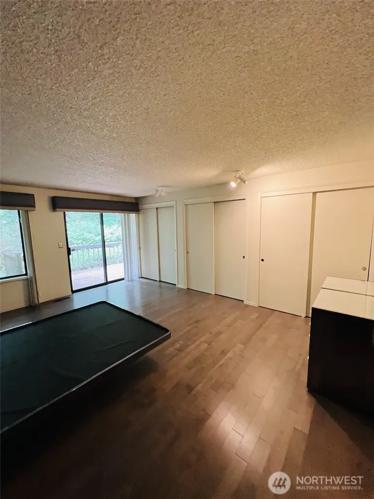 39045 258th Avenue SE Enumclaw WA 98022