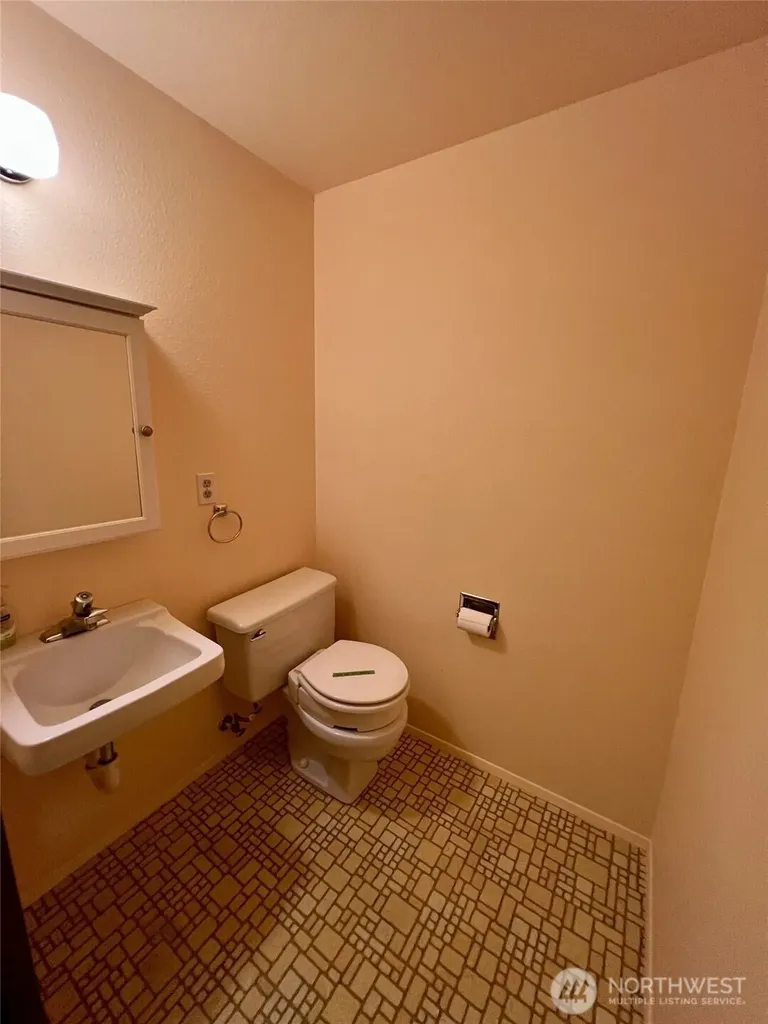 39045 258th Avenue SE Enumclaw WA 98022