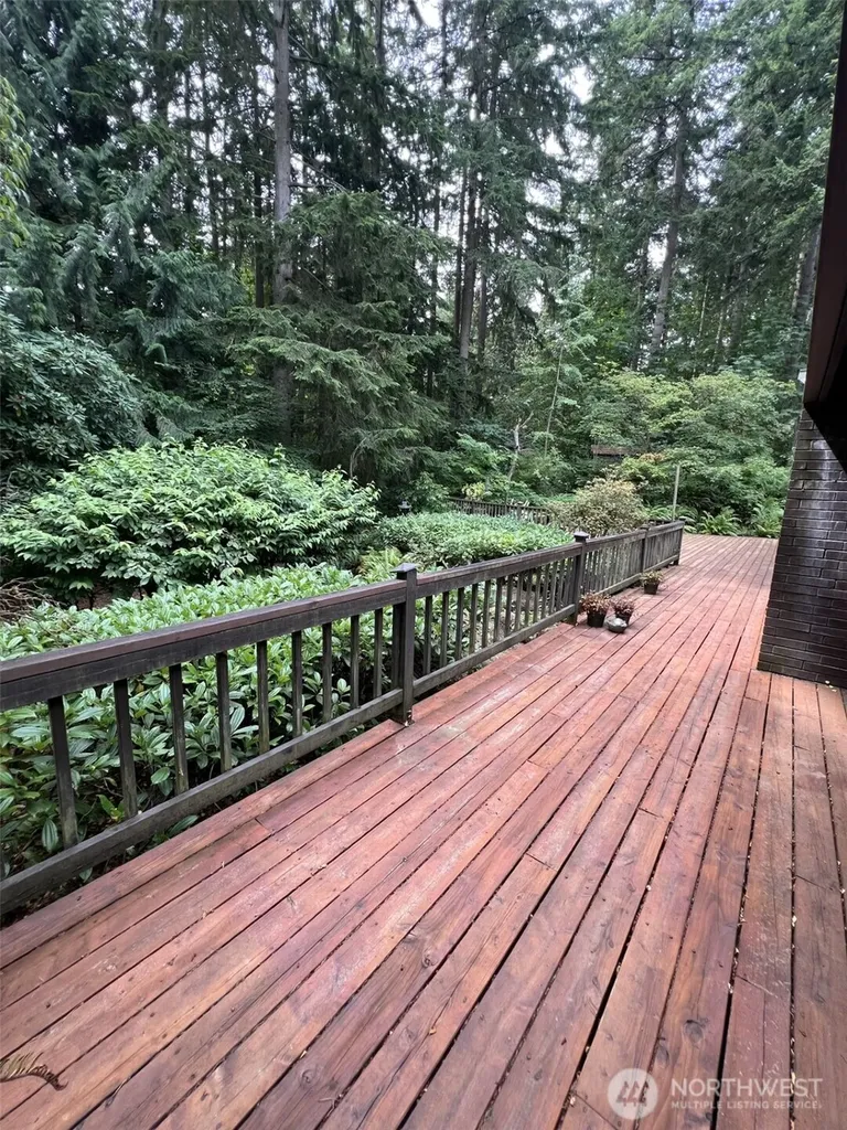 39045 258th Avenue SE Enumclaw WA 98022