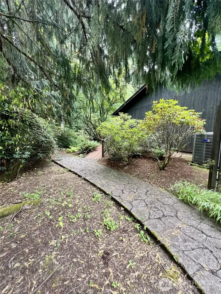 39045 258th Avenue SE Enumclaw WA 98022