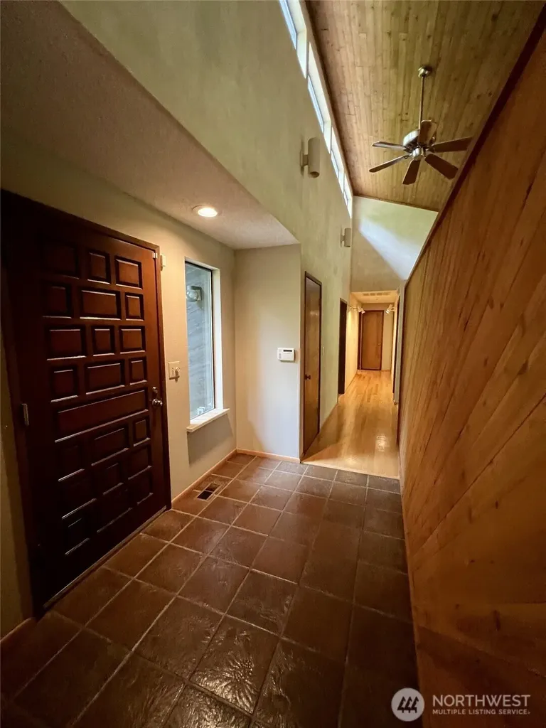 39045 258th Avenue SE Enumclaw WA 98022