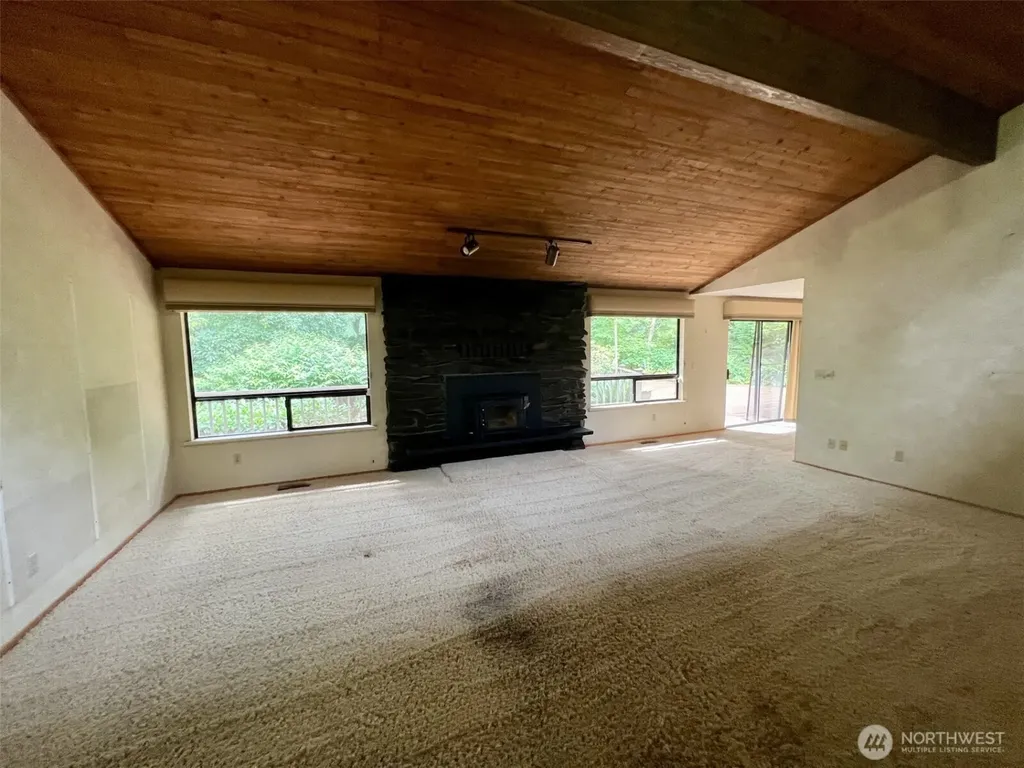39045 258th Avenue SE Enumclaw WA 98022