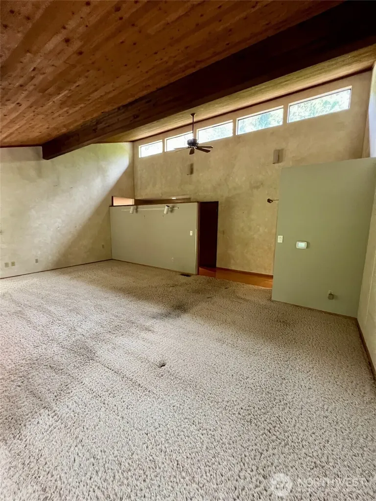39045 258th Avenue SE Enumclaw WA 98022