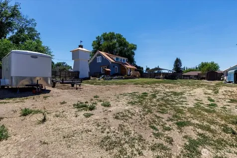 418 W Chestnut Street Almira WA 99103