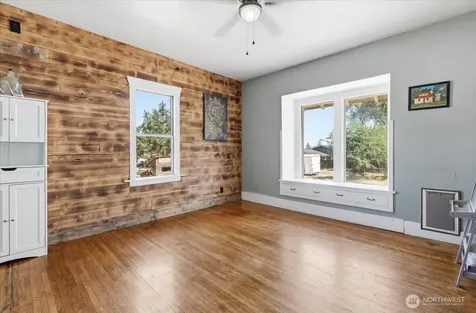 418 W Chestnut Street Almira WA 99103