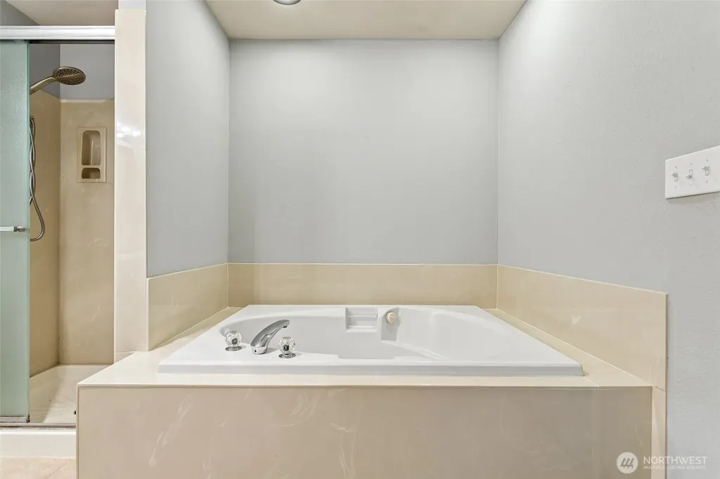 5155 S 329th Place Auburn WA 98001