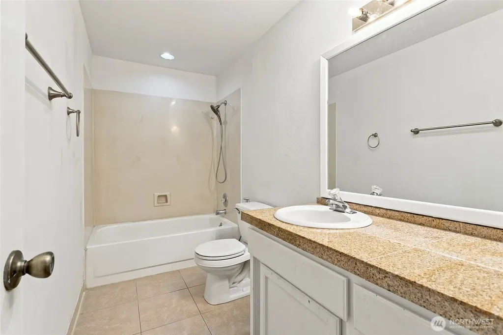 5155 S 329th Place Auburn WA 98001