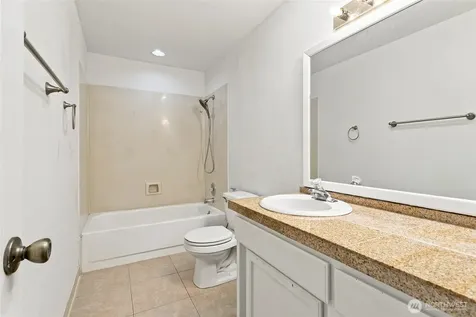 5155 S 329th Place Auburn WA 98001